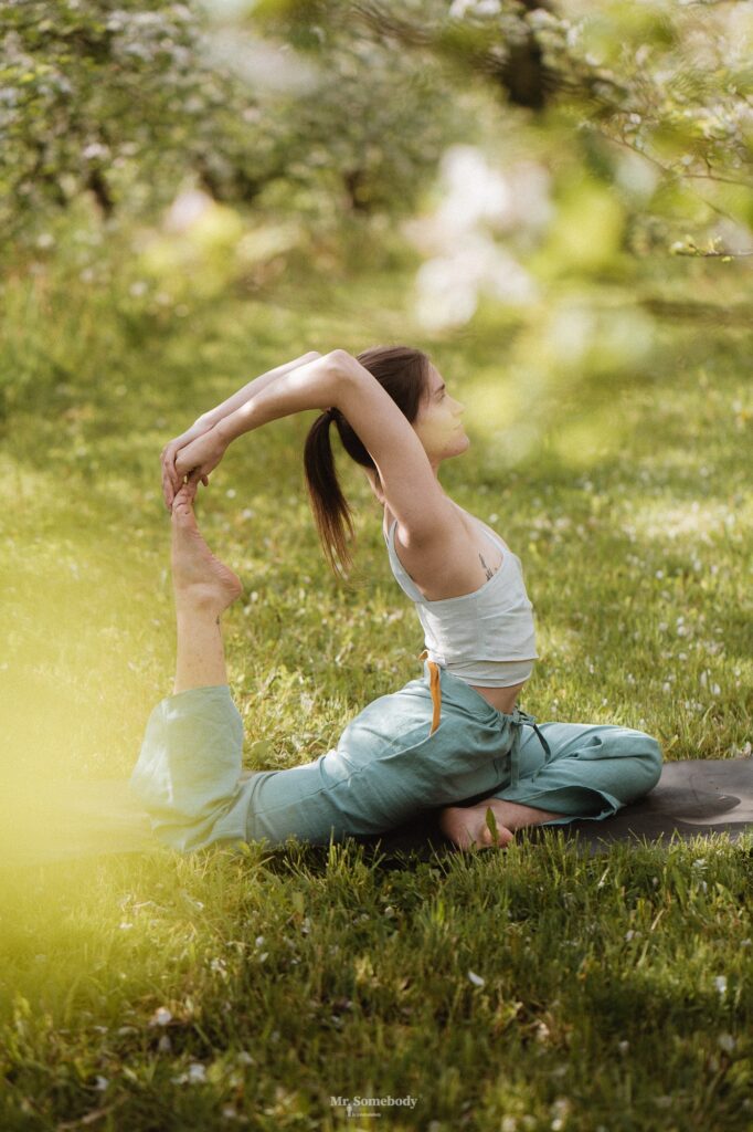 Yoga i trädgården